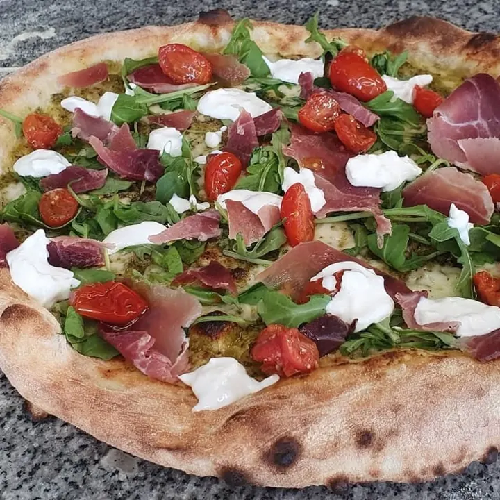 Pizza au pesto verde